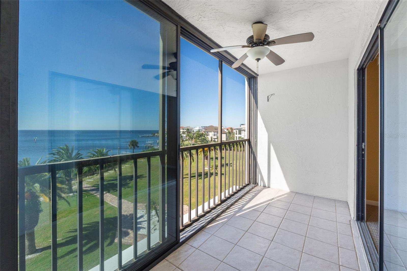 Image 5 of 54 For 4550 Bay Boulevard 1233