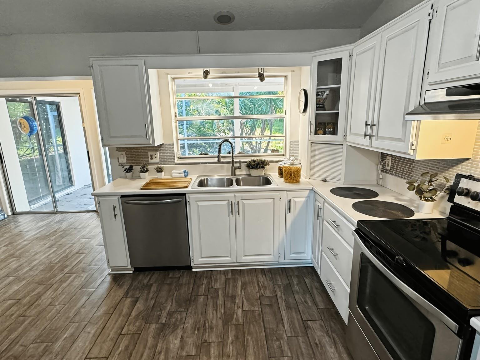 Image 19 of 30 For 1103 Marcus Court