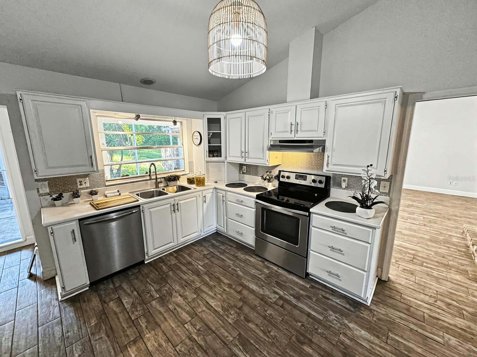 Image 22 of 30 For 1103 Marcus Court