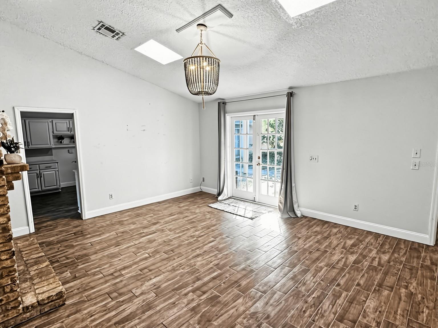 Image 27 of 30 For 1103 Marcus Court