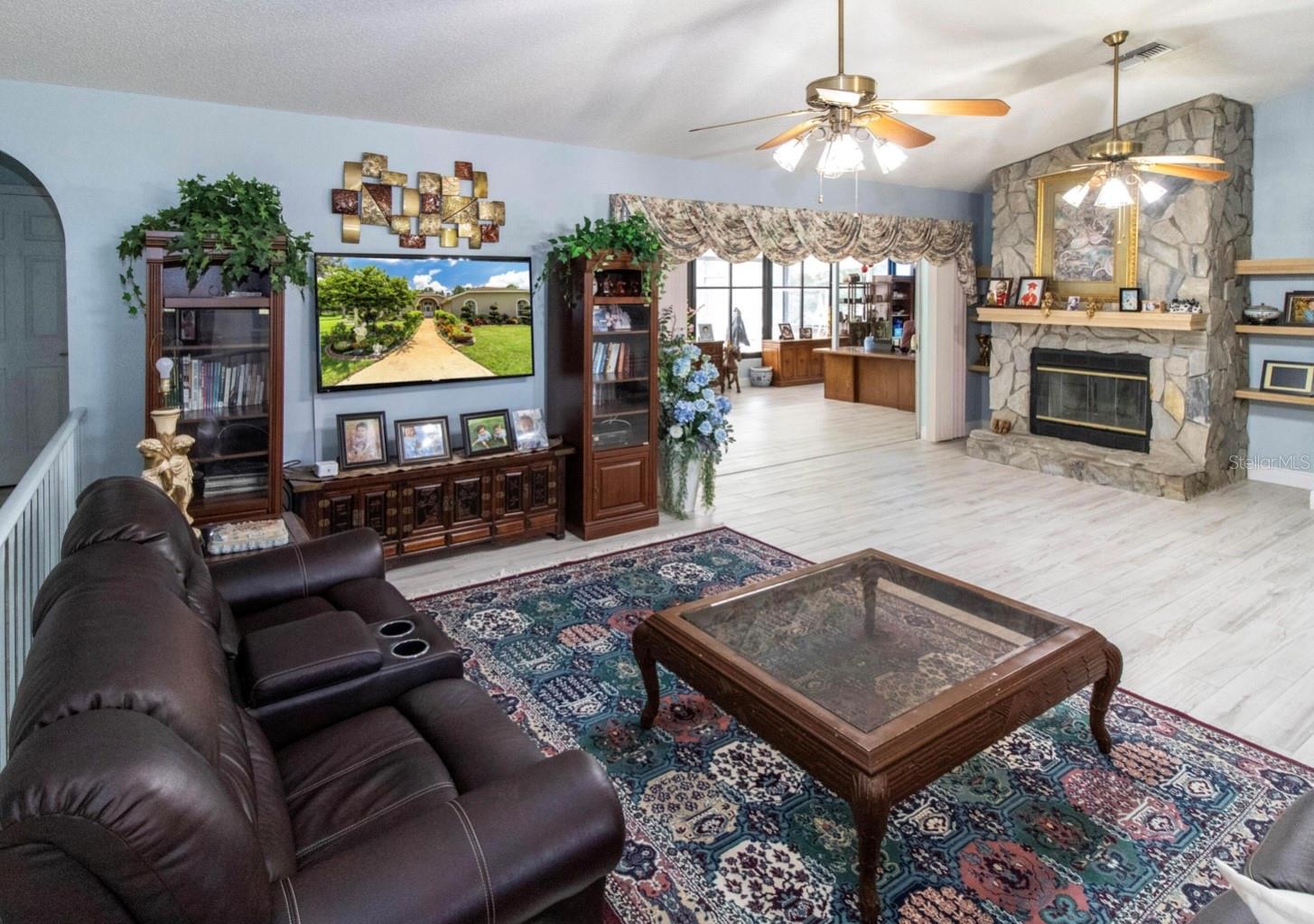 Image 18 of 64 For 22106 Garmisch Way