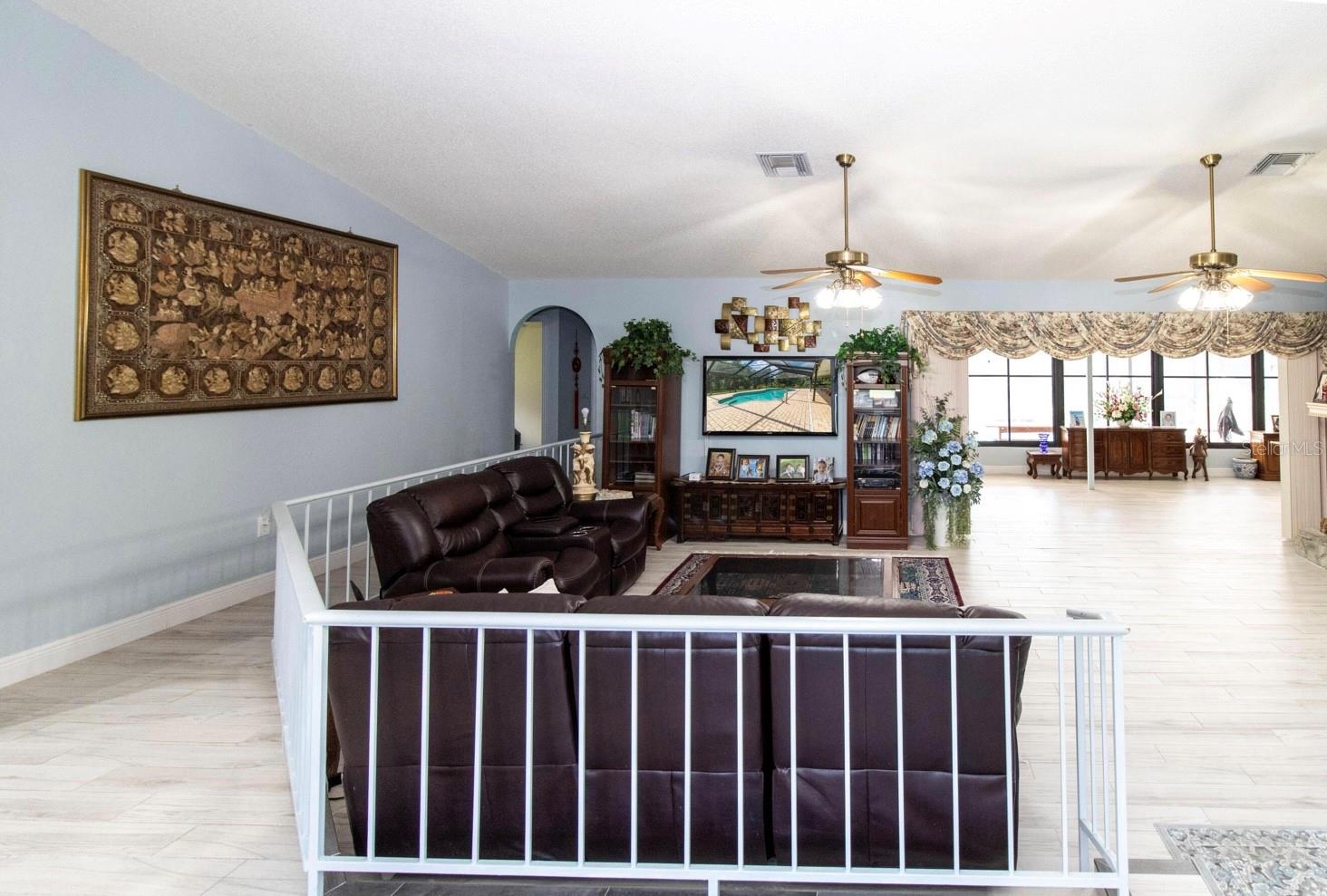 Image 6 of 64 For 22106 Garmisch Way