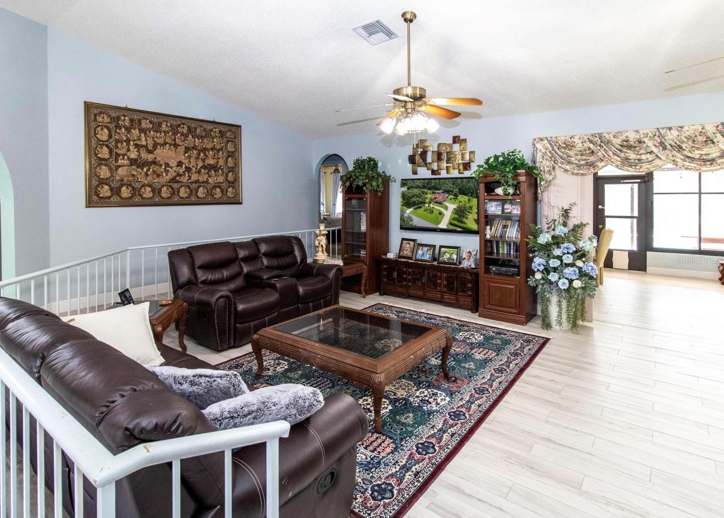 Image 7 of 64 For 22106 Garmisch Way