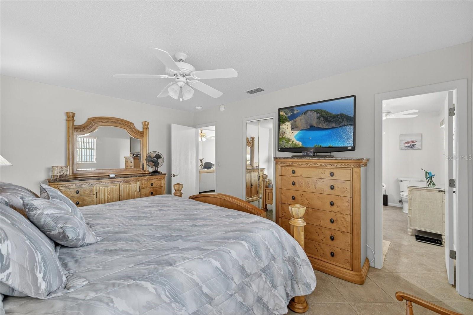 Listing photo id 8 for 7901 Willow Brook Court