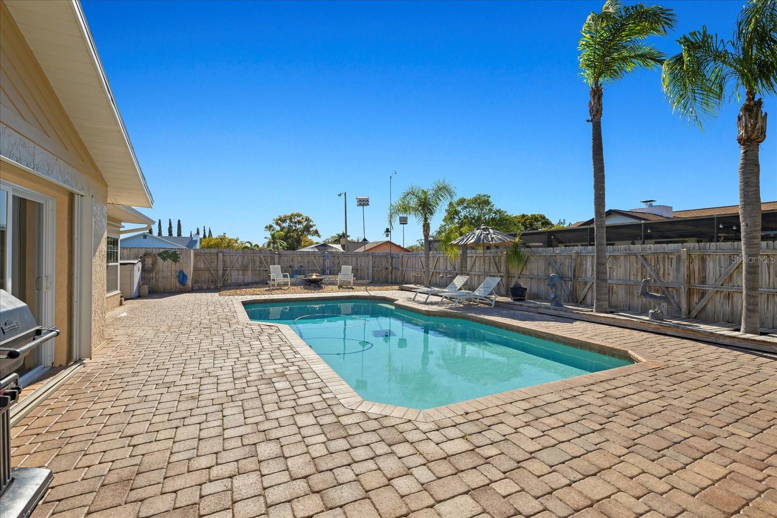 Listing photo id 22 for 7901 Willow Brook Court