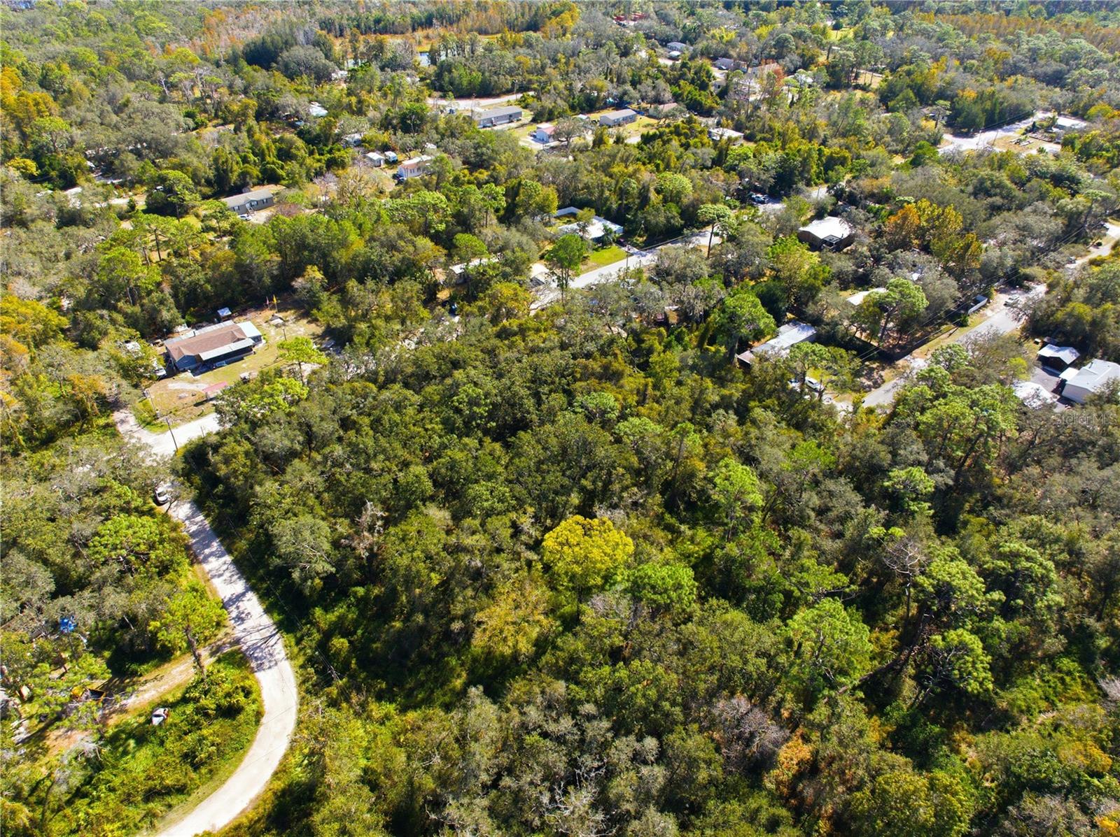 Listing photo id 11 for 000 Shalimar Street