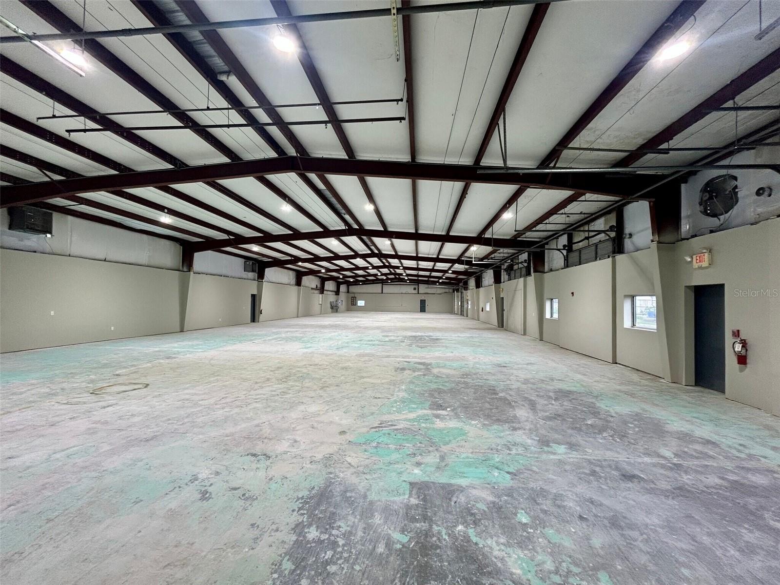 Listing photo id 0 for 141 Burbank Road