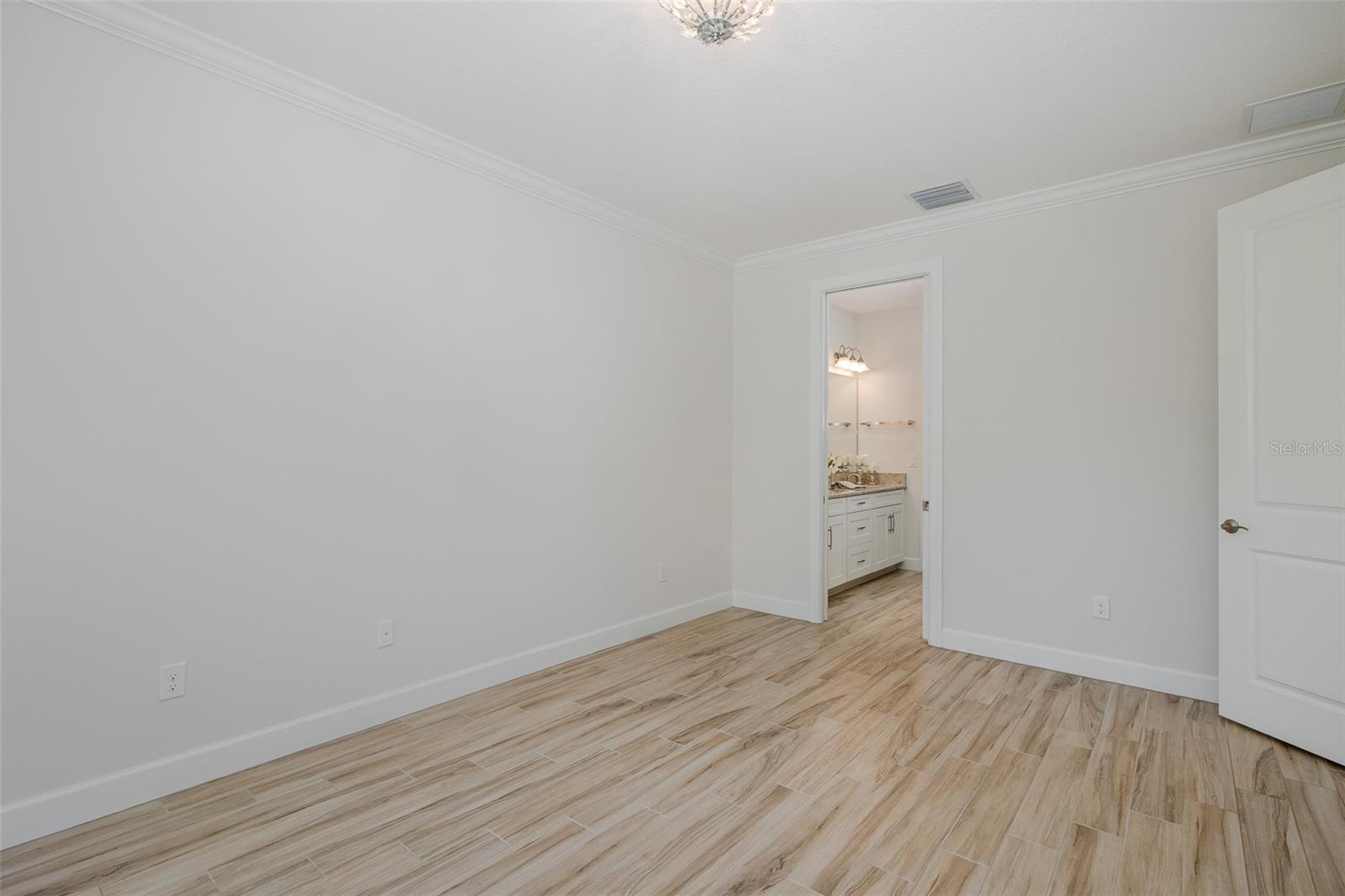 Image 25 of 100 For 11599 Callisia Drive