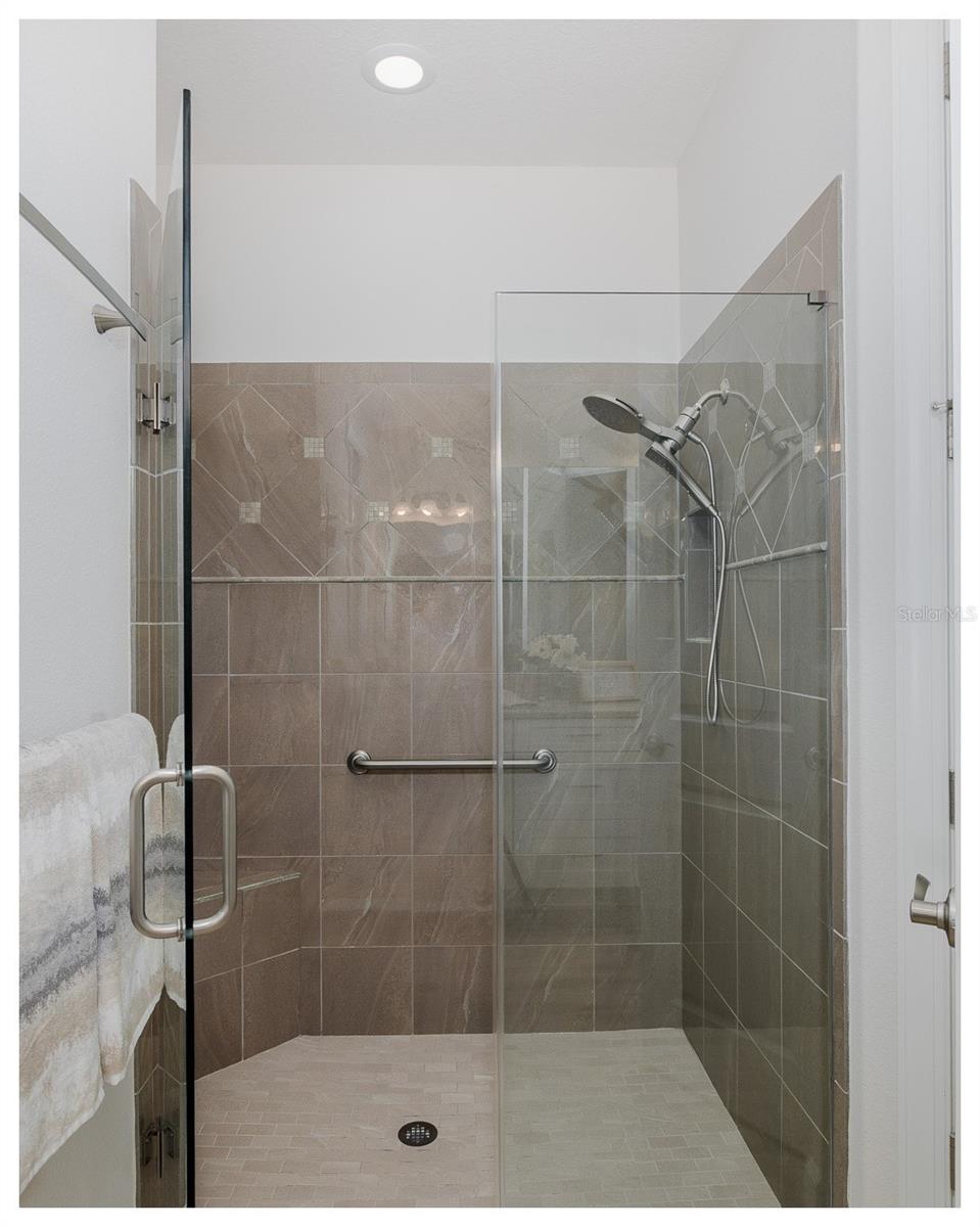 Image 32 of 100 For 11599 Callisia Drive