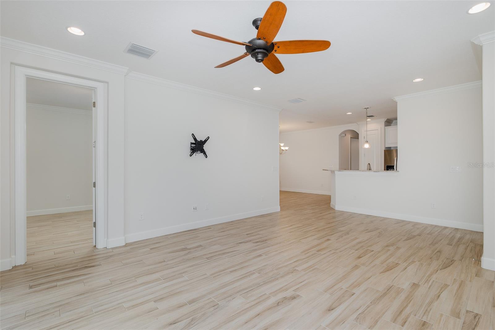 Image 9 of 100 For 11599 Callisia Drive