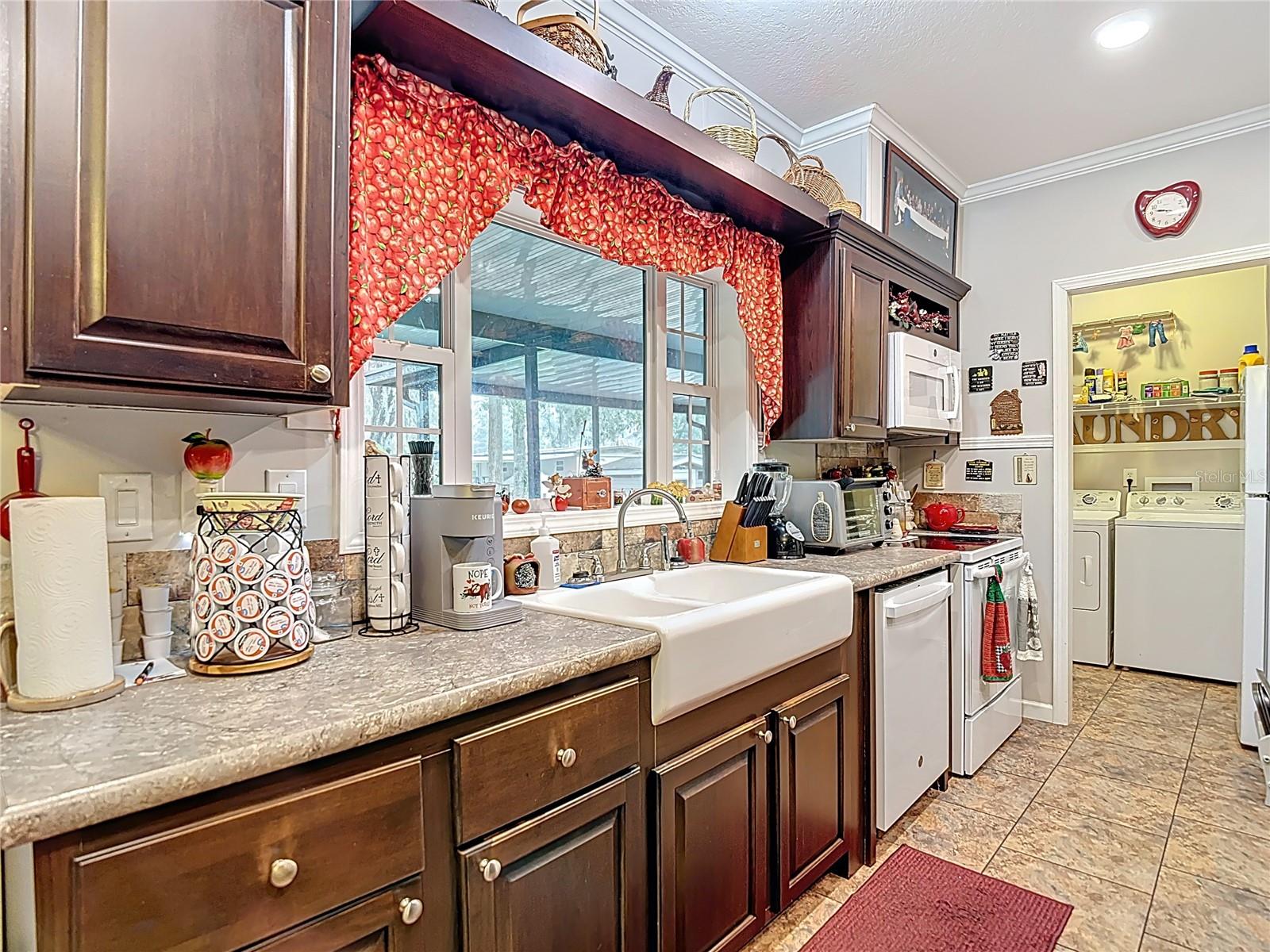 Image 19 of 67 For 18005 Nicholas Avenue