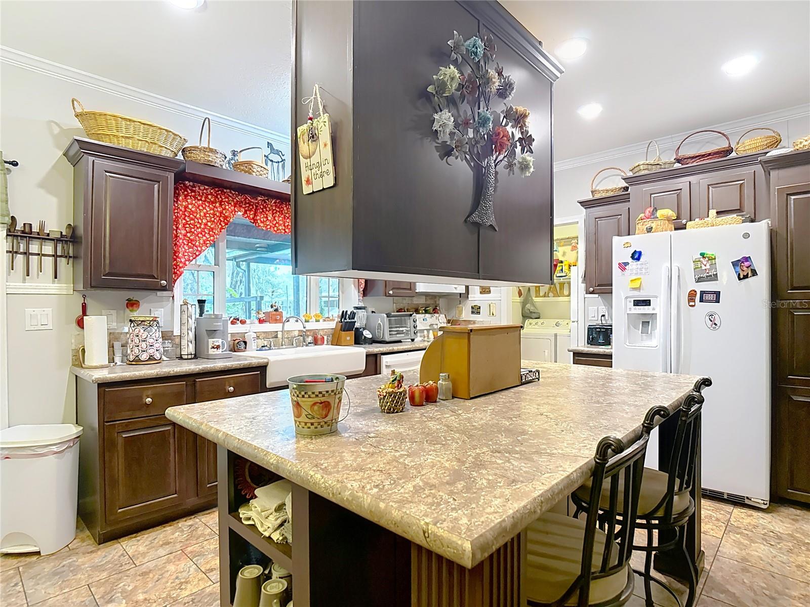 Image 21 of 67 For 18005 Nicholas Avenue