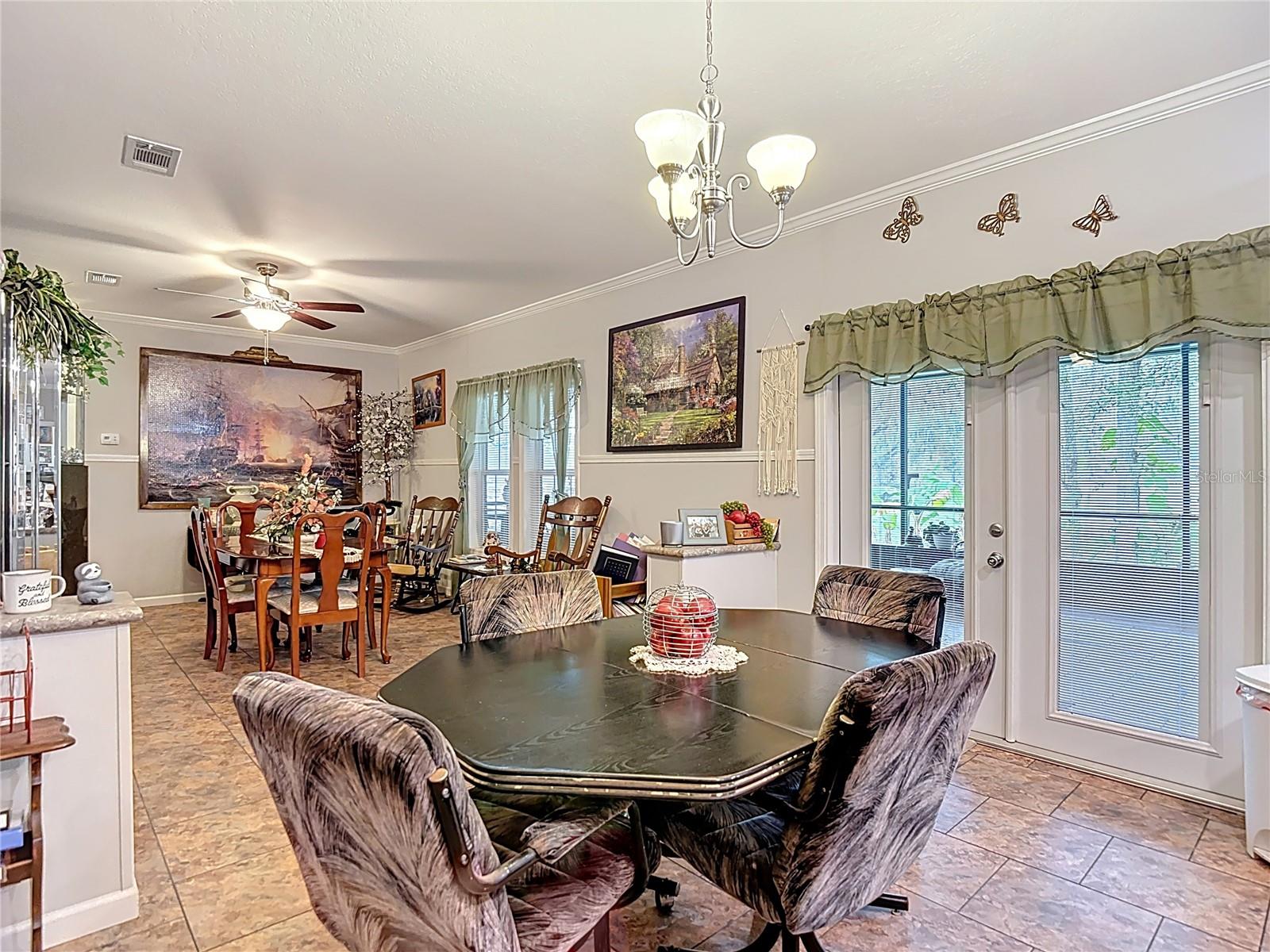 Image 22 of 67 For 18005 Nicholas Avenue