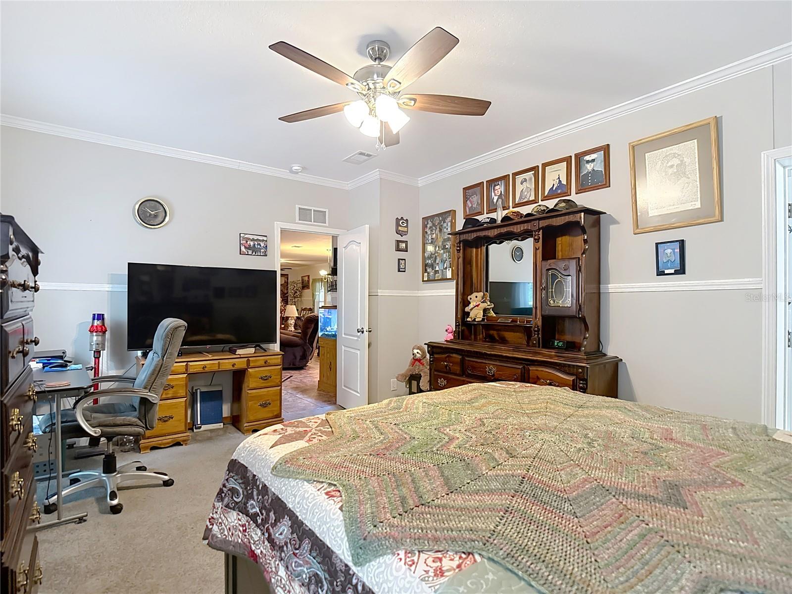 Image 32 of 67 For 18005 Nicholas Avenue