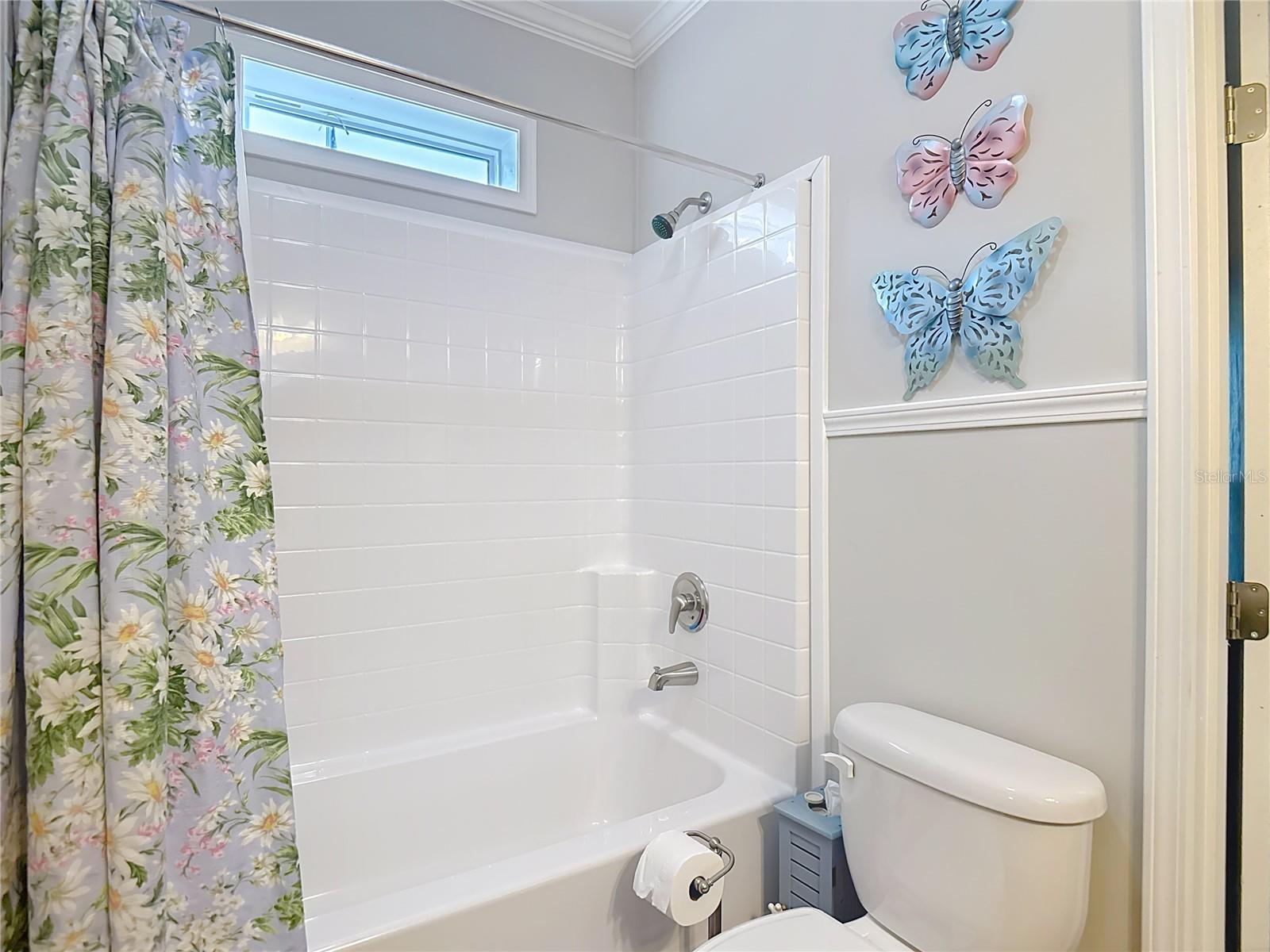 Image 40 of 67 For 18005 Nicholas Avenue