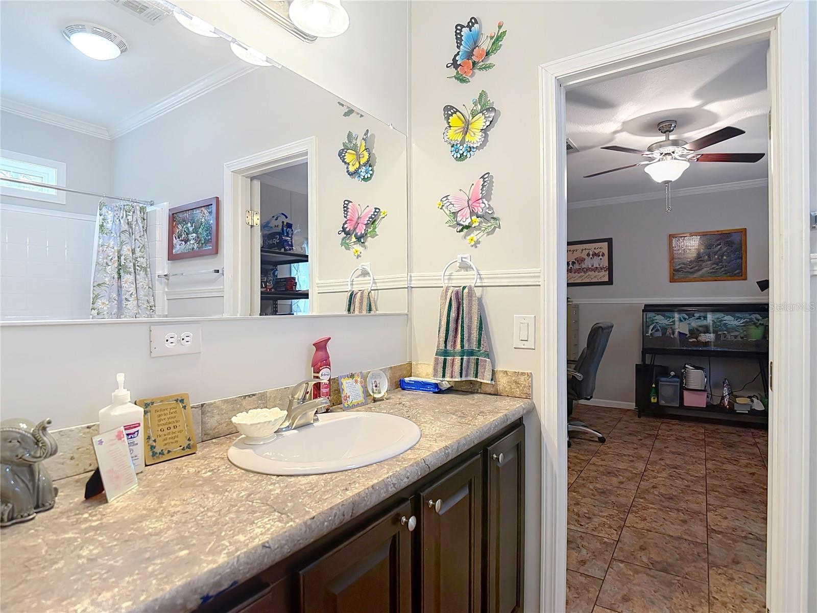 Image 41 of 67 For 18005 Nicholas Avenue