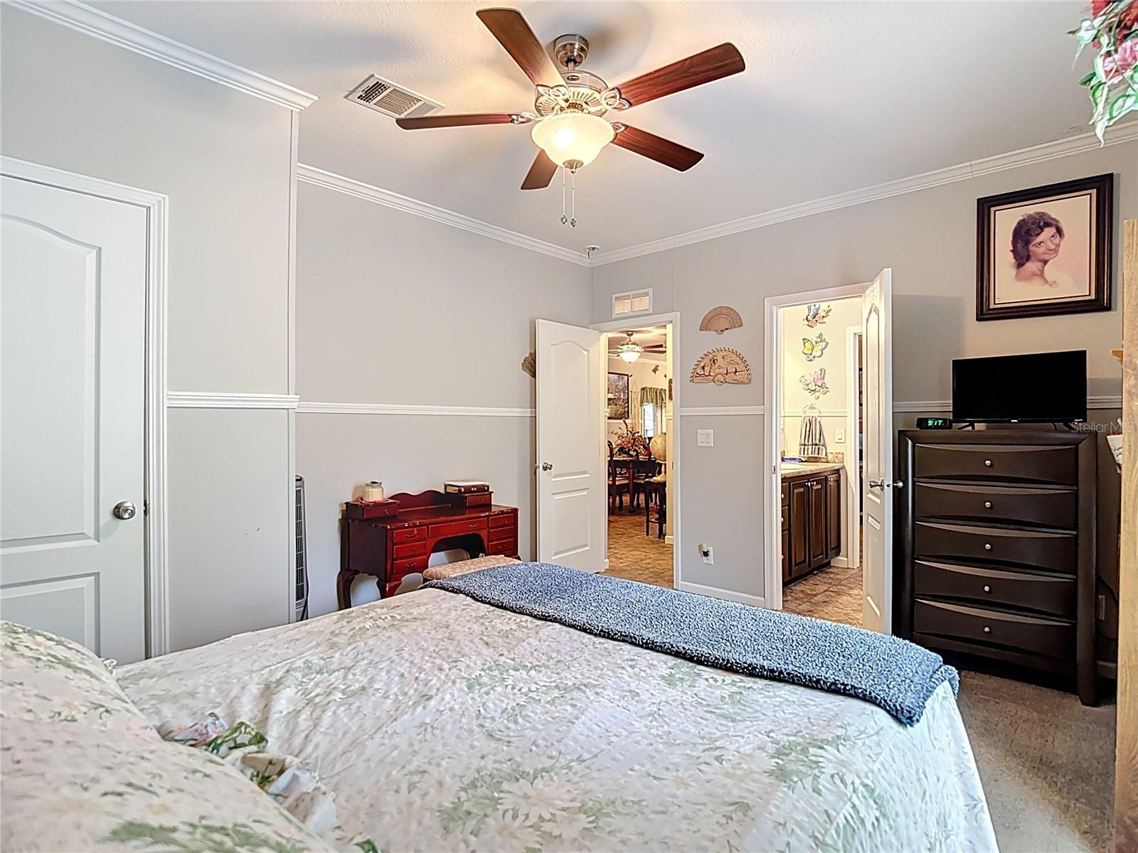 Image 44 of 67 For 18005 Nicholas Avenue