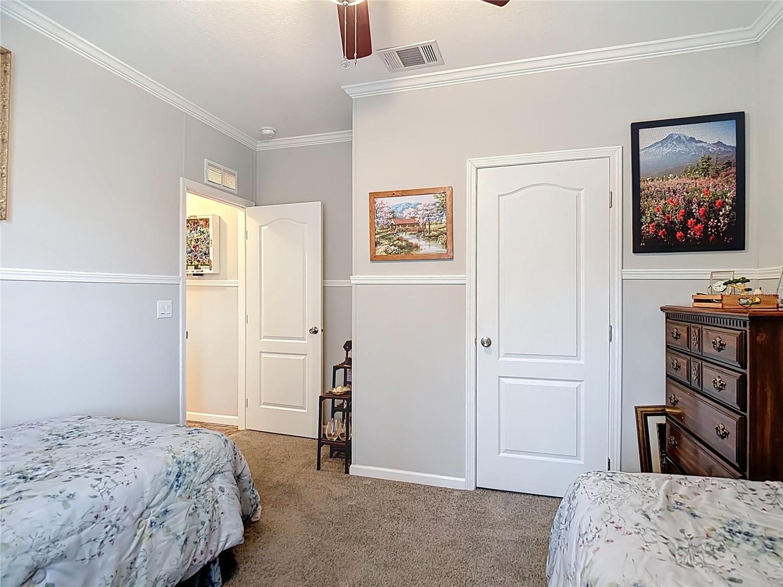 Image 47 of 67 For 18005 Nicholas Avenue