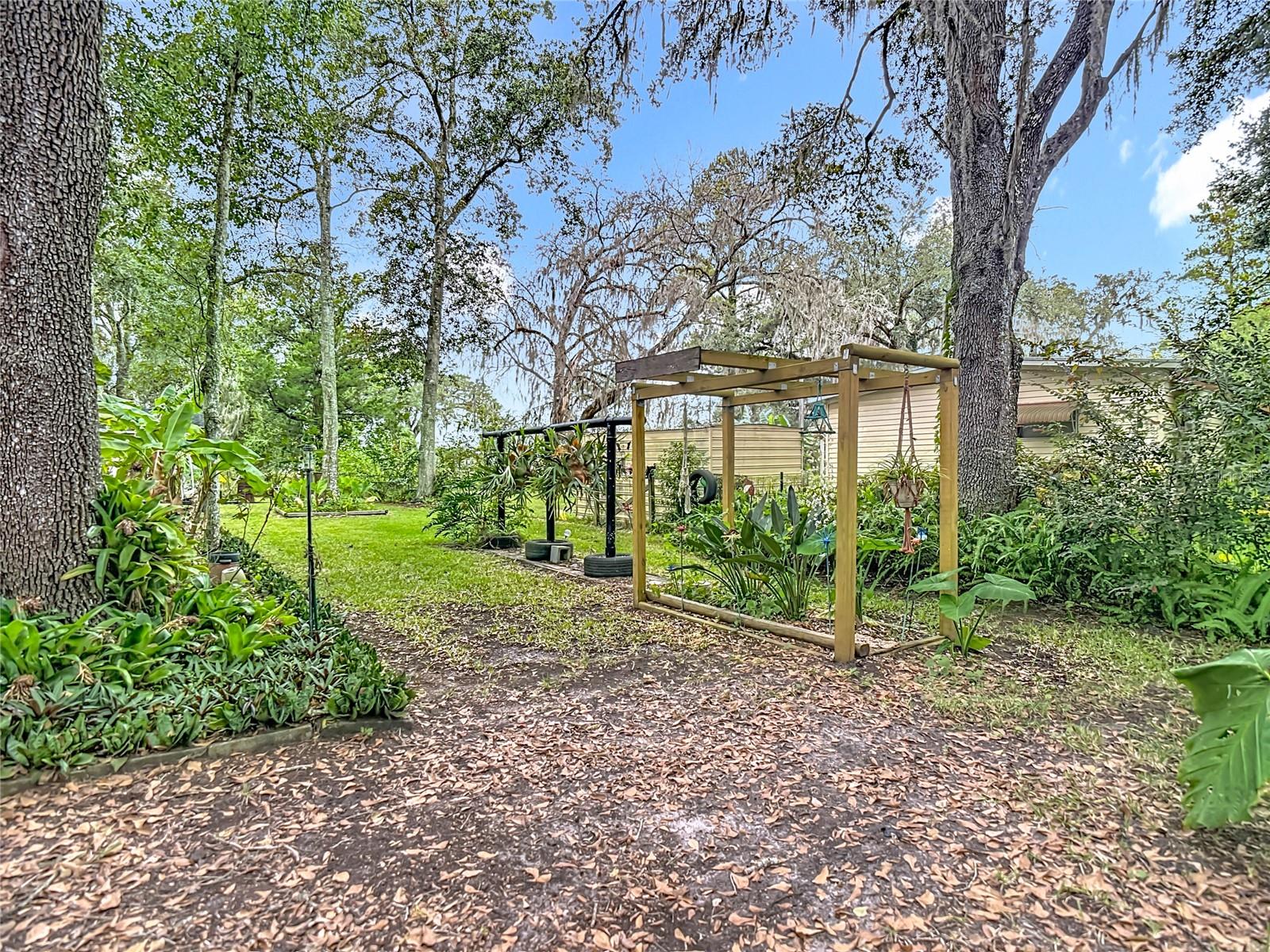 Image 57 of 67 For 18005 Nicholas Avenue