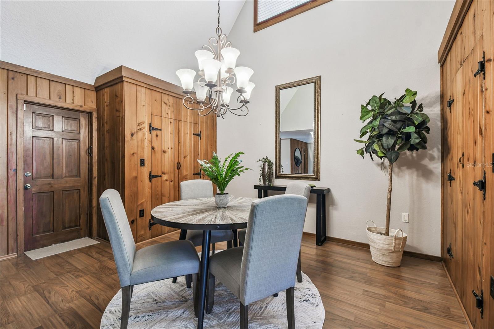 Image 21 of 84 For 8011 Mobley Road