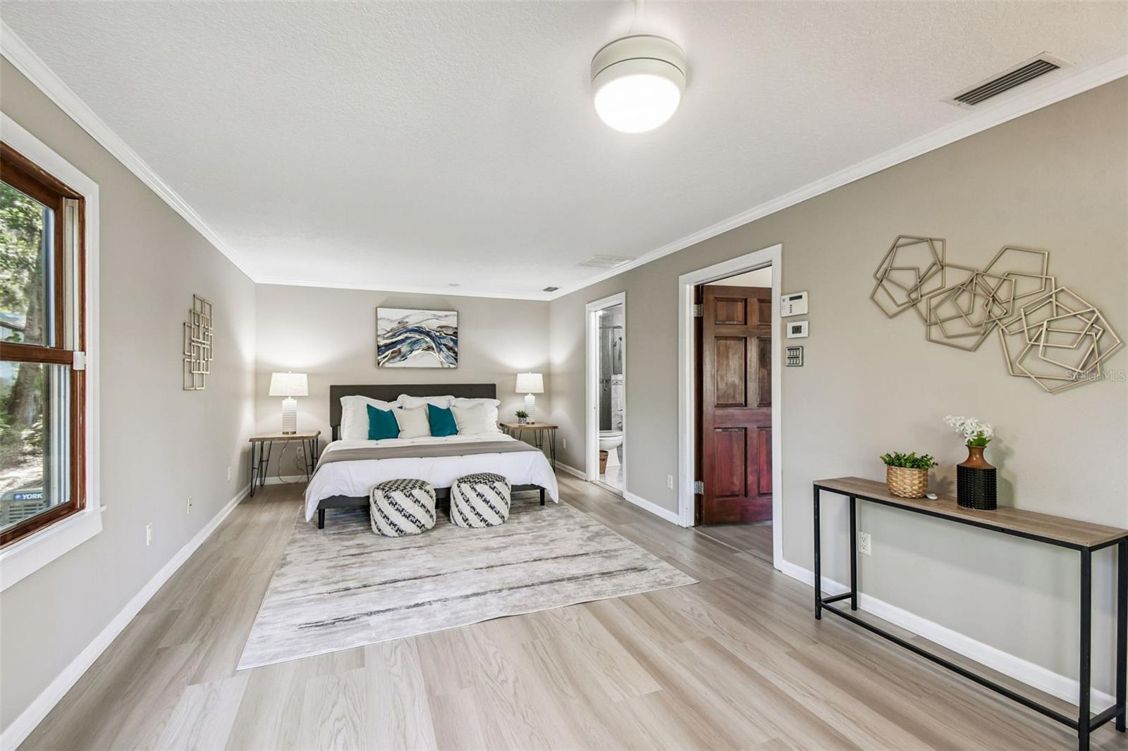 Image 44 of 84 For 8011 Mobley Road