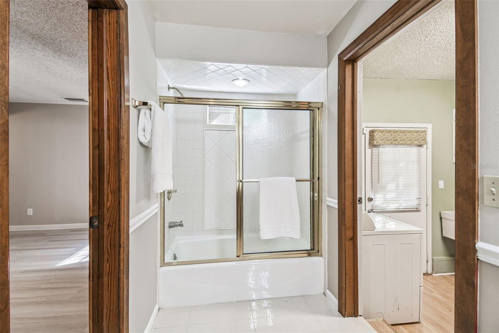 Image 54 of 84 For 8011 Mobley Road