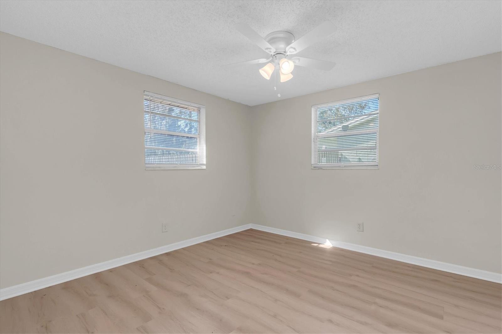 Image 18 of 30 For 3326 Garfield Dr