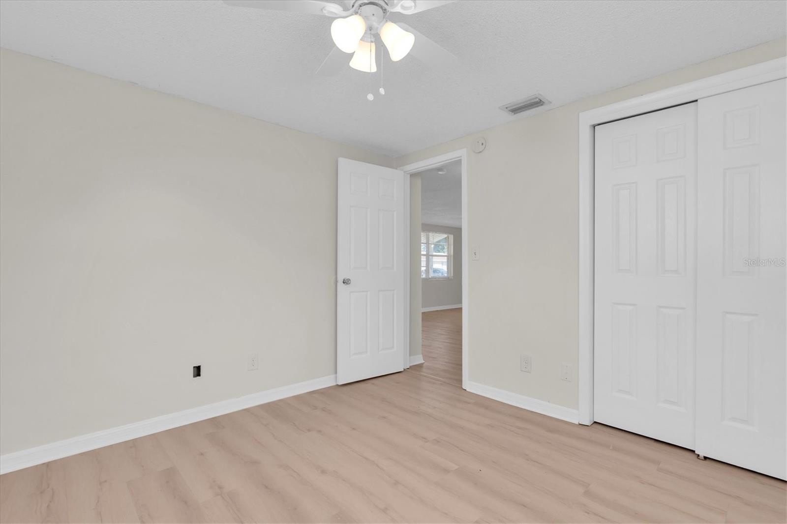 Image 19 of 30 For 3326 Garfield Dr