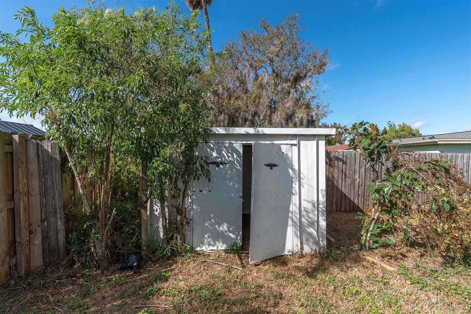 Image 27 of 30 For 3326 Garfield Dr