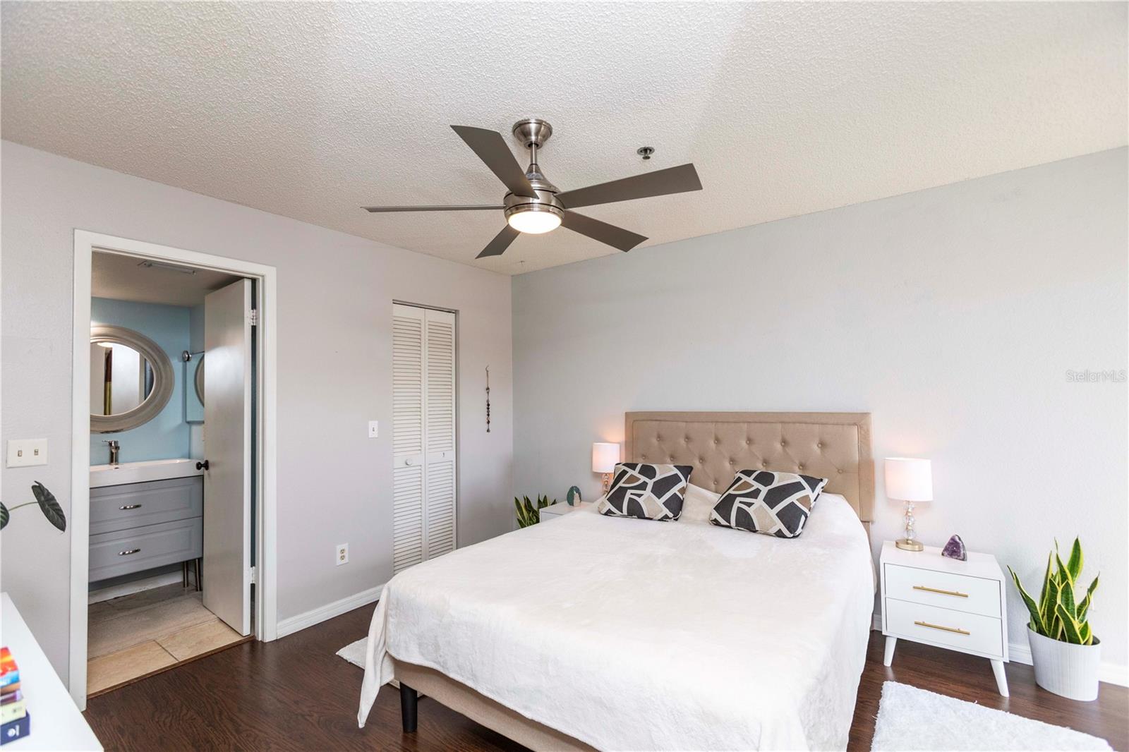 Image 20 of 48 For 5727 Biscayne Court 209