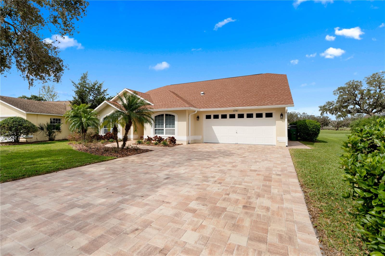 Listing photo id 17 for 6741 Northlake Drive