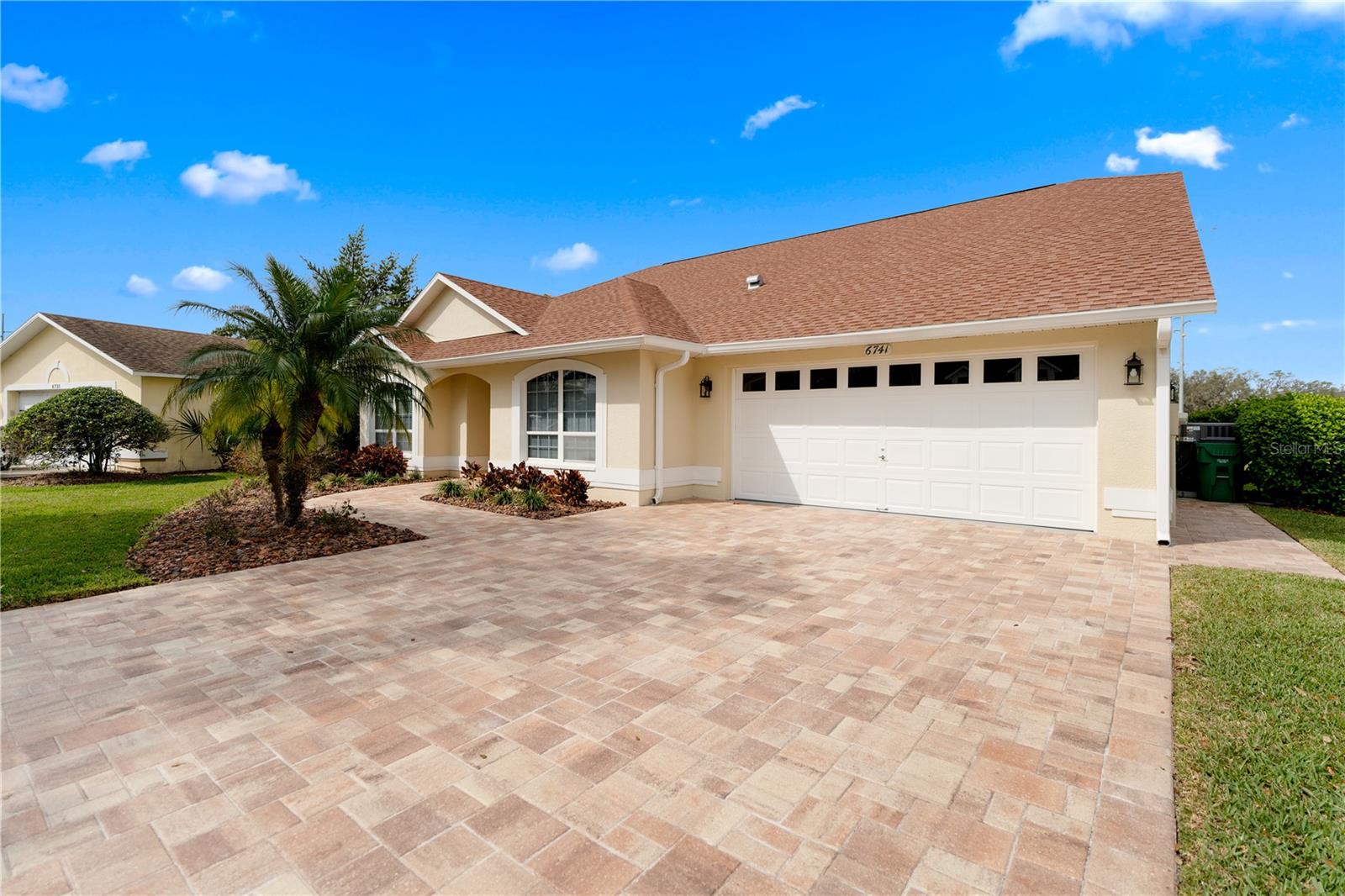 Listing photo id 18 for 6741 Northlake Drive