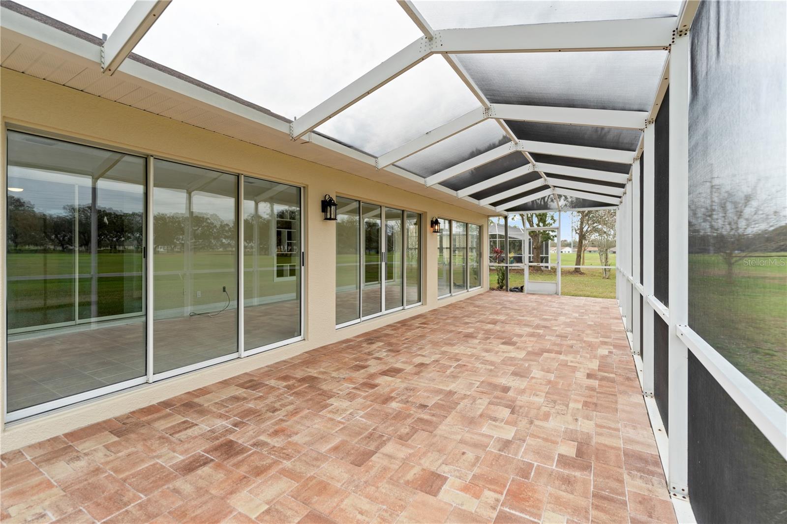 Listing photo id 28 for 6741 Northlake Drive