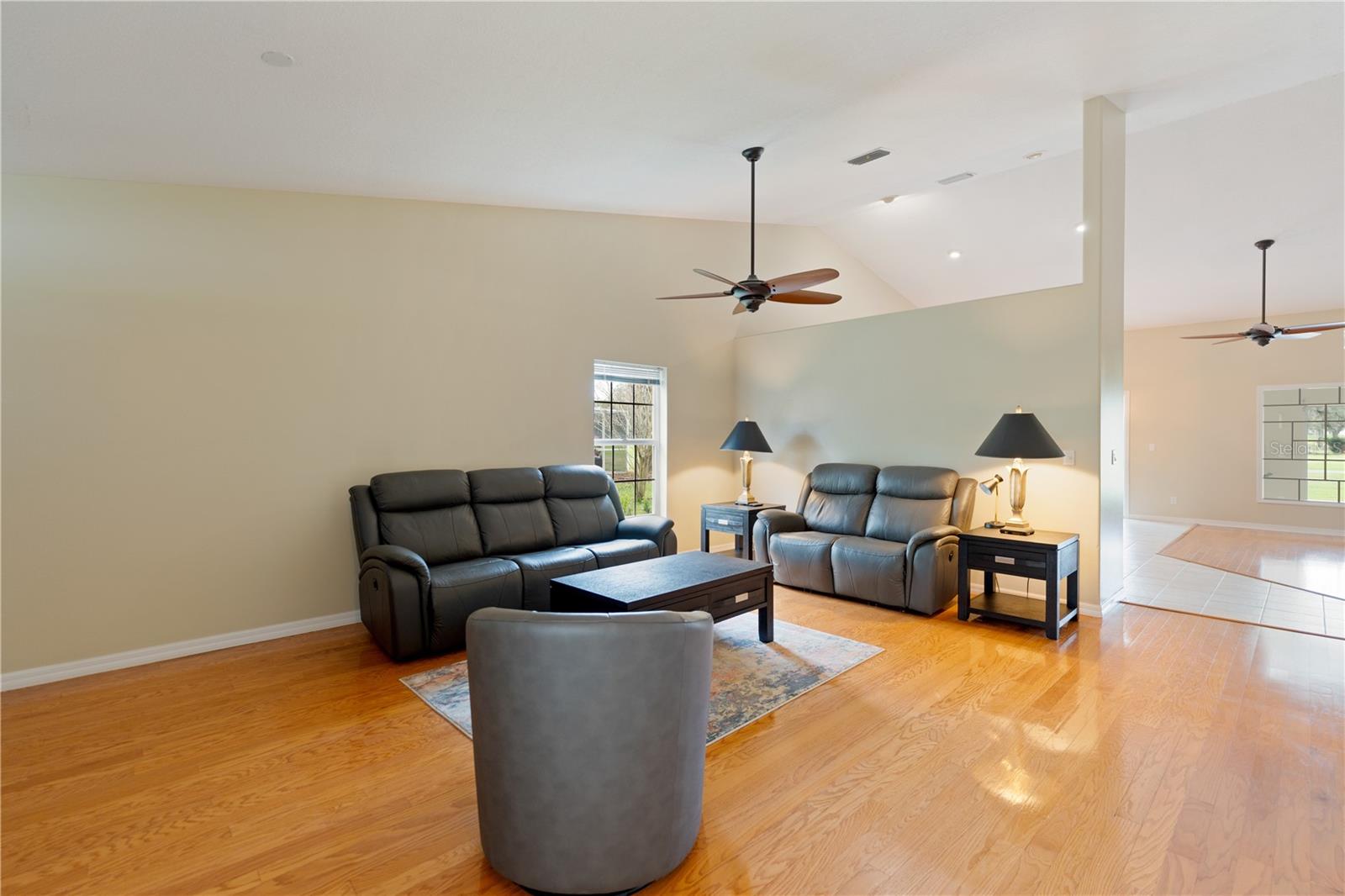 Listing photo id 38 for 6741 Northlake Drive