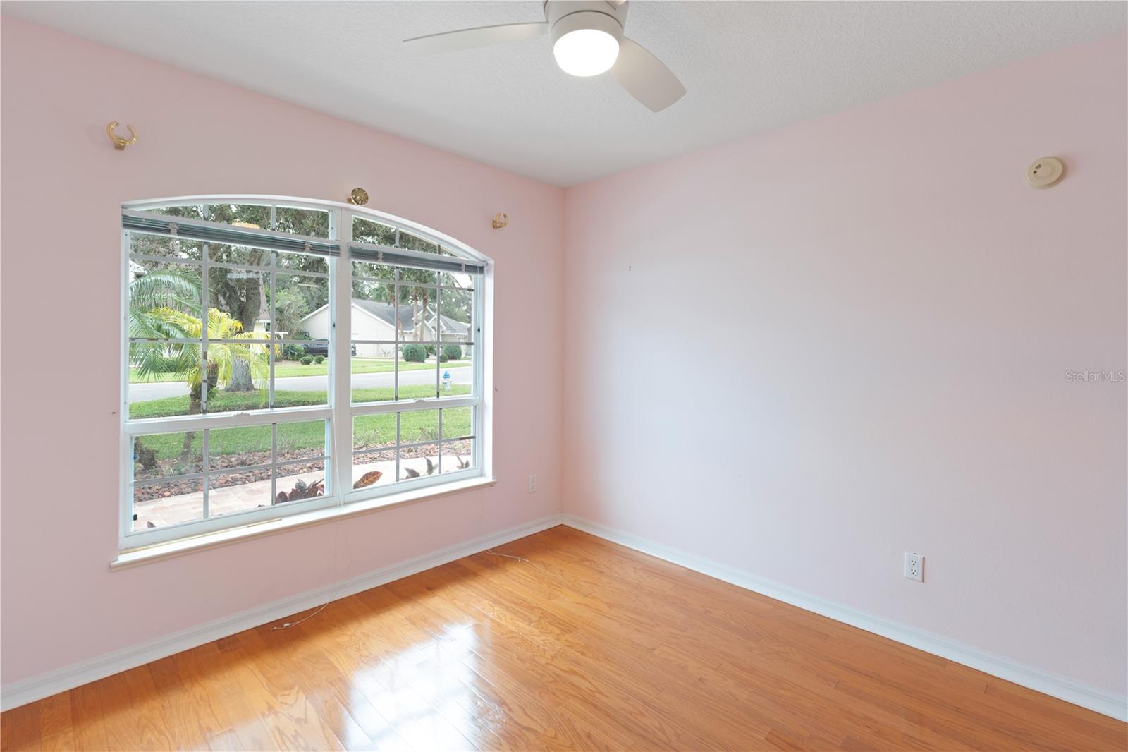 Listing photo id 42 for 6741 Northlake Drive