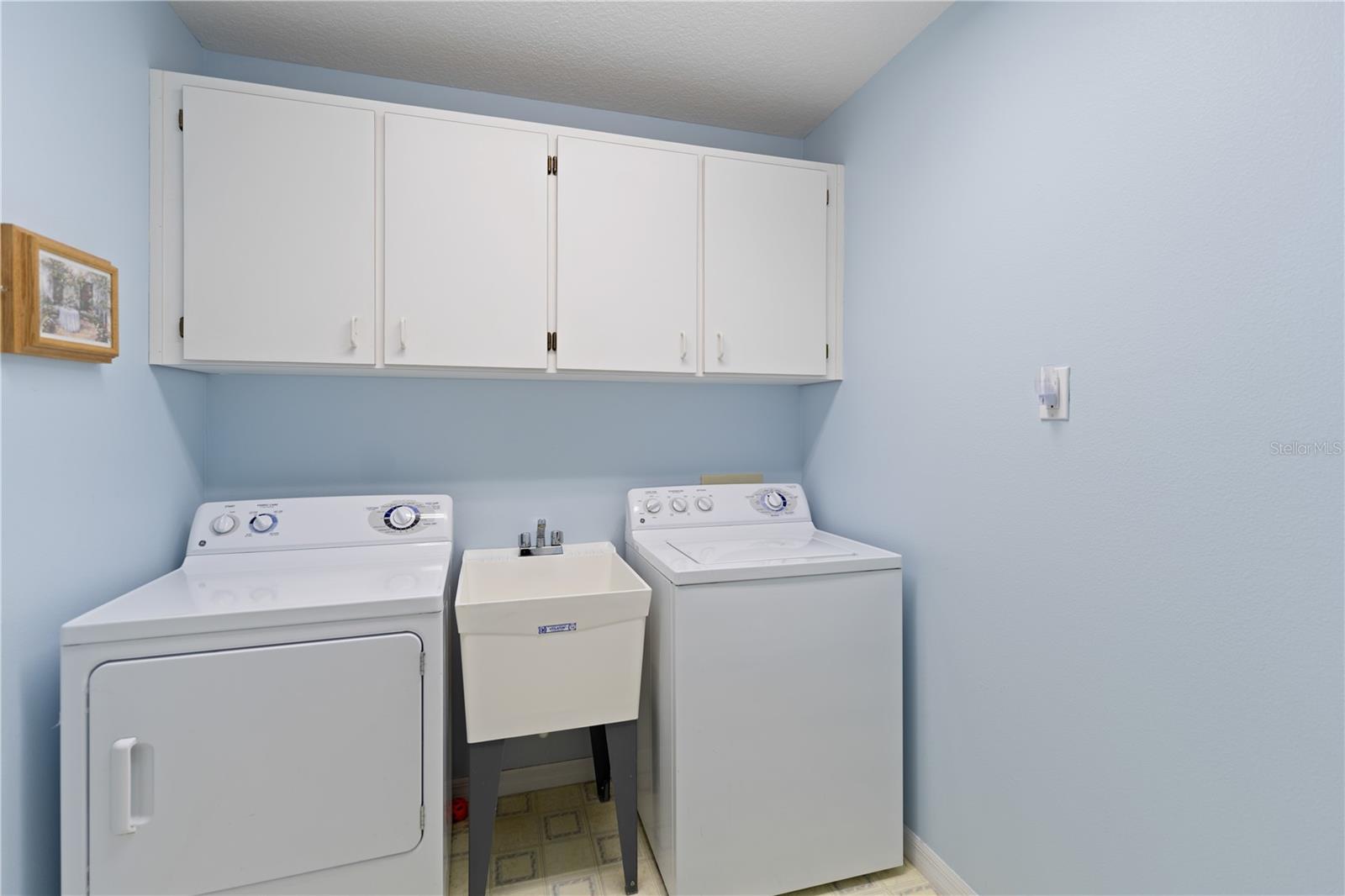 Listing photo id 46 for 6741 Northlake Drive