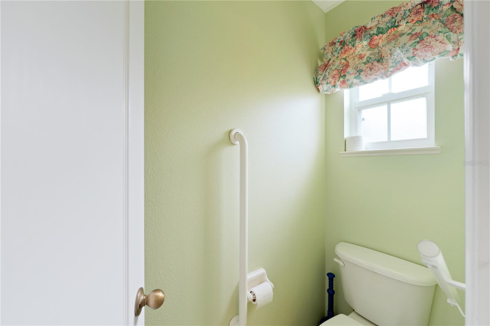 Listing photo id 57 for 6741 Northlake Drive