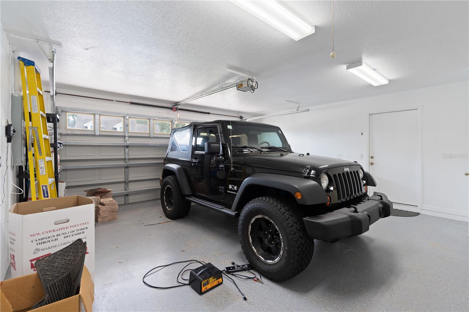 Listing photo id 61 for 6741 Northlake Drive