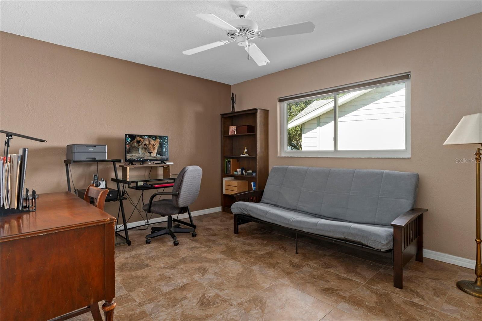 Image 29 of 64 For 7312 Bottle Brush Drive