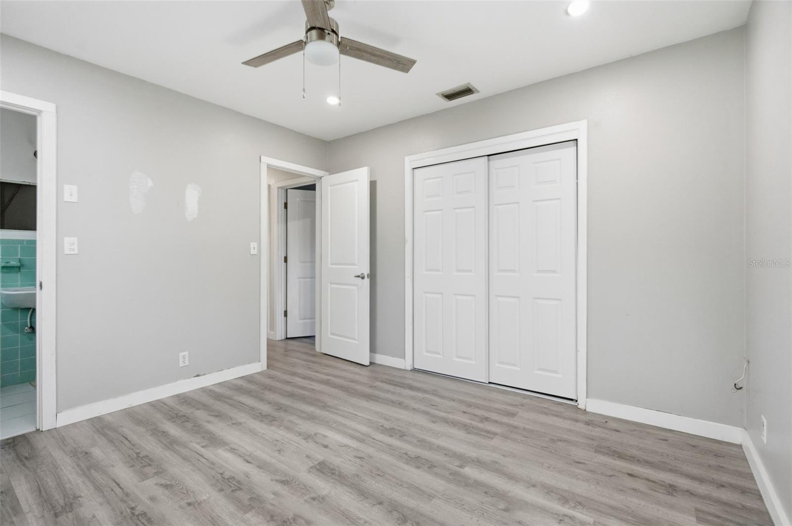 Image 15 of 48 For 118 Connie Avenue