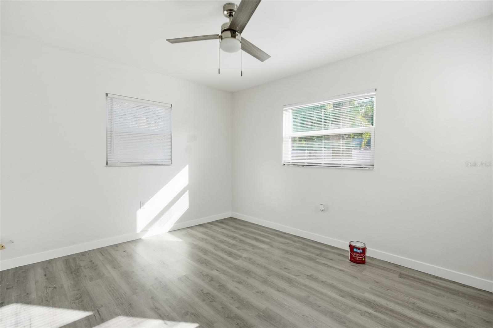 Image 17 of 48 For 118 Connie Avenue