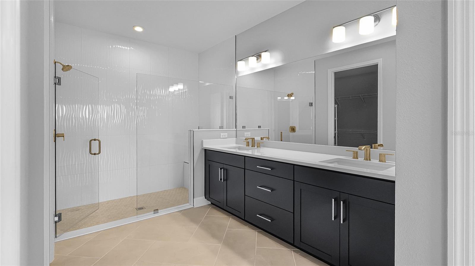 Image 38 of 47 For 1467 Santorini Way