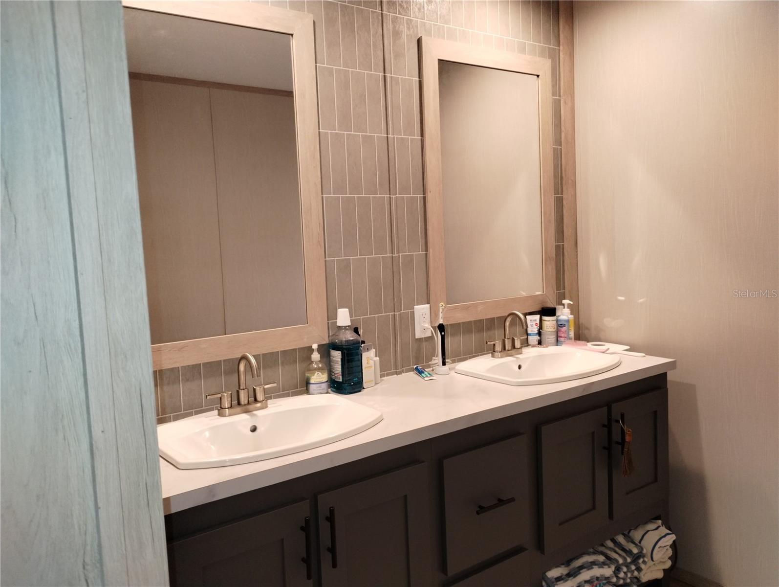 Image 18 of 29 For 1826 44th Place