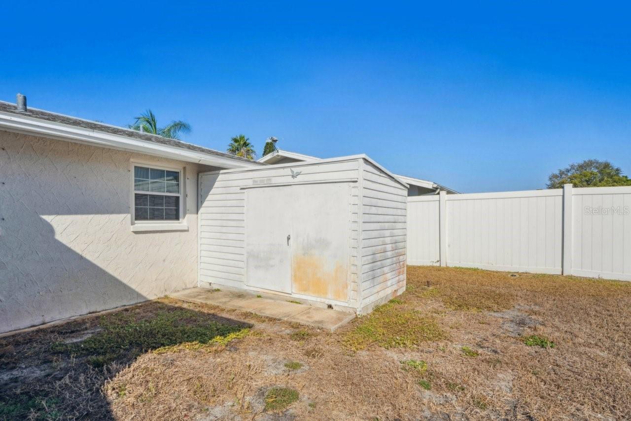 Image 34 of 47 For 10134 Orchid Drive