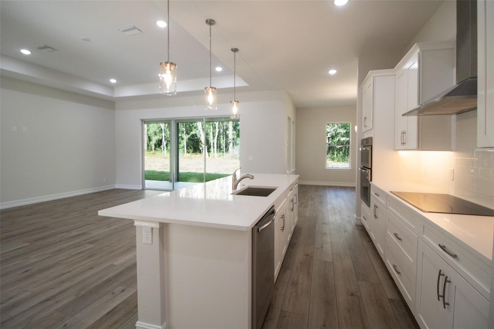 Image 12 of 40 For 2915 Goldenrod Drive