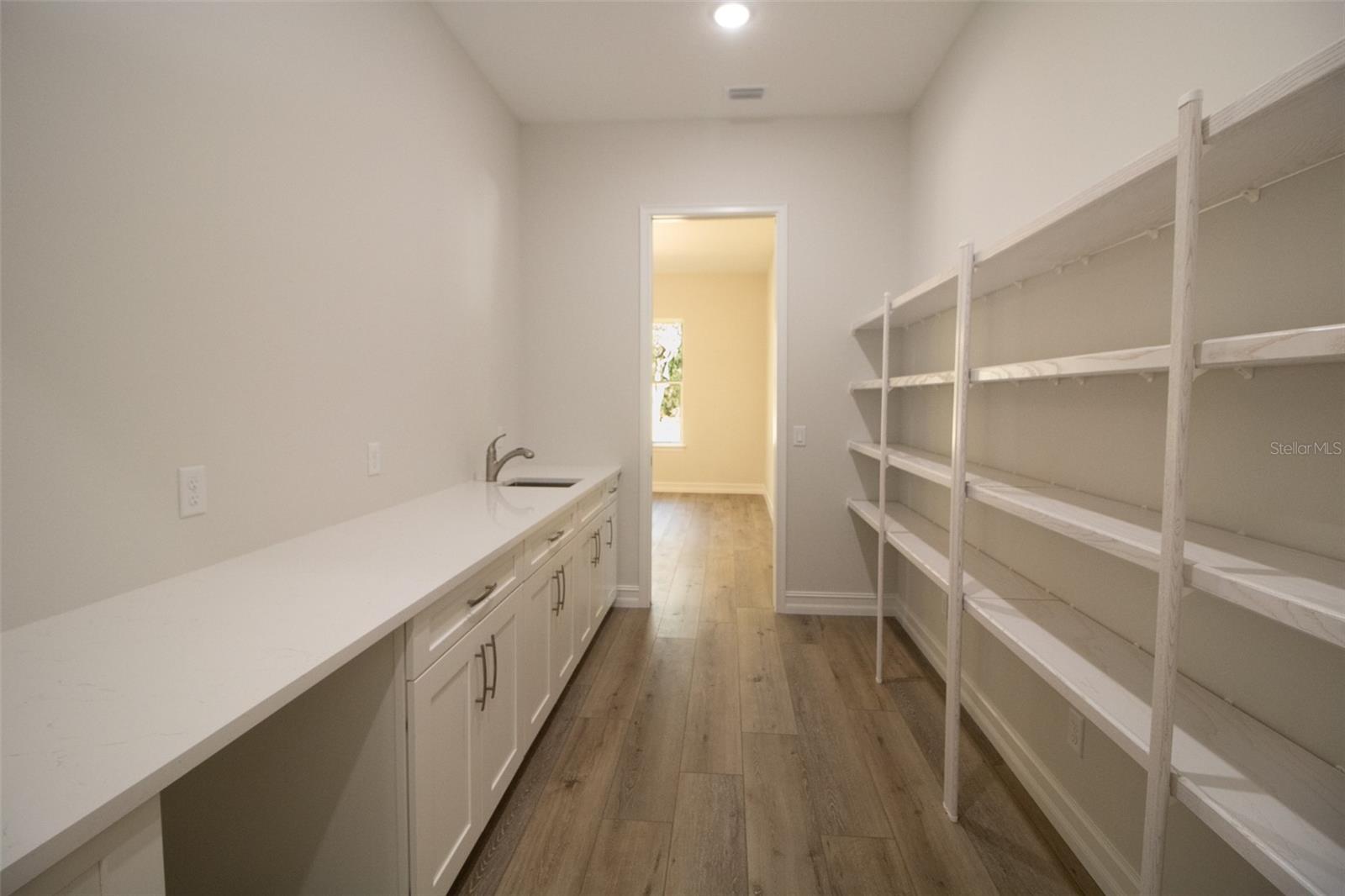 Image 13 of 40 For 2915 Goldenrod Drive