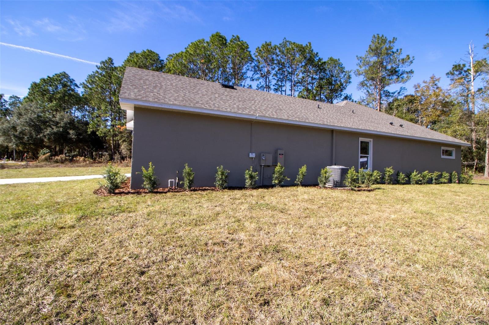 Image 37 of 40 For 2915 Goldenrod Drive