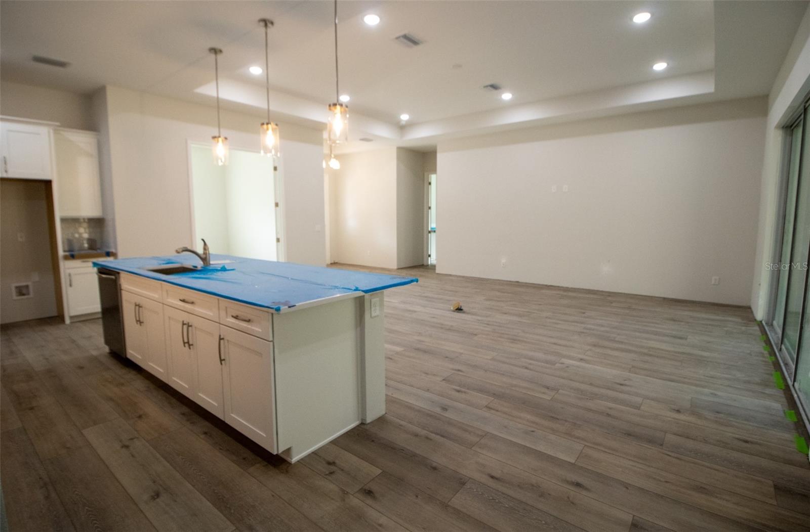 Image 5 of 9 For 2915 Goldenrod Drive