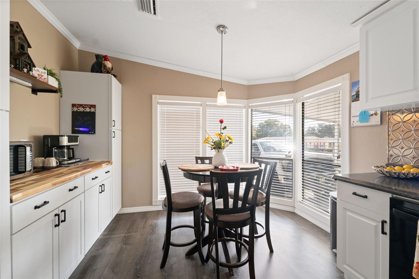 Image 15 of 33 For 14684 Rialto Avenue