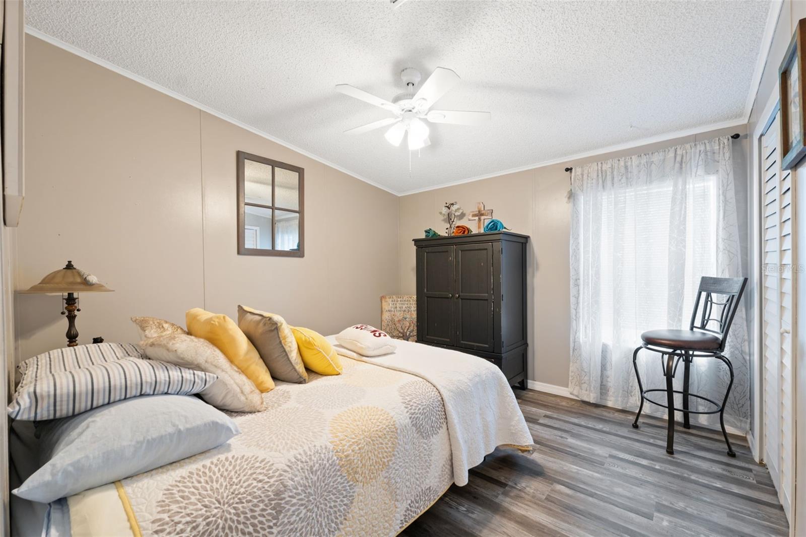 Image 23 of 33 For 14684 Rialto Avenue